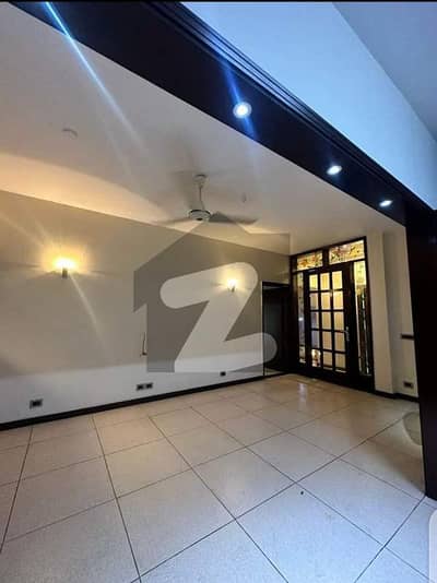 پی ای سی ایچ ایس بلاک 6 پی ای سی ایچ ایس,جمشید ٹاؤن,کراچی میں 1 کنال مکان 9.0 لاکھ میں کرایہ پر دستیاب ہے۔