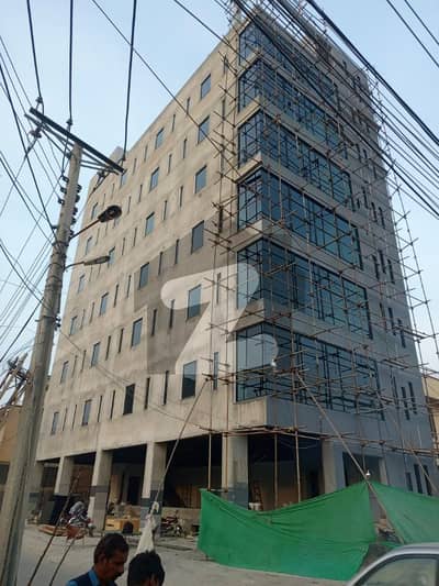 جوہر ٹاؤن لاہور میں 1 کمرے کا 5 کنال عمارت 36.0 لاکھ میں کرایہ پر دستیاب ہے۔