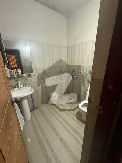 گلستان جوہر - بلاک 10-A گلستانِ جوہر,کراچی میں 3 کمروں کا 10 مرلہ مکان 4.5 کروڑ میں برائے فروخت۔