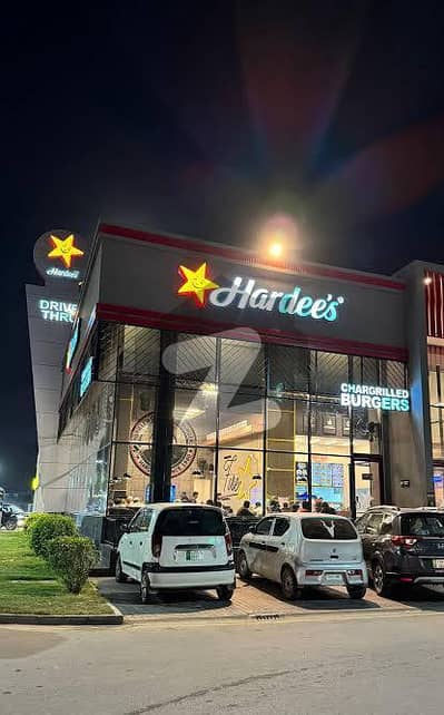 کینال روڈ فیصل آباد میں 2 مرلہ عمارت 4.4 کروڑ میں برائے فروخت۔