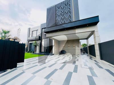 ڈی ایچ اے فیز 7 ڈیفنس (ڈی ایچ اے),لاہور میں 5 کمروں کا 1 کنال مکان 8.5 کروڑ میں برائے فروخت۔