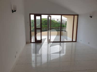 600 sq yds upper portion on rent in the heart of DHA Phase 6 Prime location on Khayaban-e-Badar, near 2nd Lane