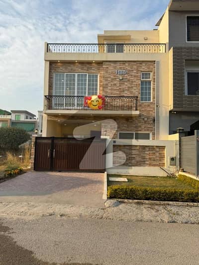 ڈی ۔ 12/1 ڈی ۔ 12,اسلام آباد میں 4 کمروں کا 5 مرلہ مکان 2.0 لاکھ میں کرایہ پر دستیاب ہے۔