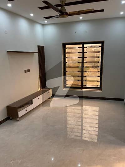 پارک ویو سٹی لاہور میں 4 کمروں کا 5 مرلہ مکان 78.0 ہزار میں کرایہ پر دستیاب ہے۔