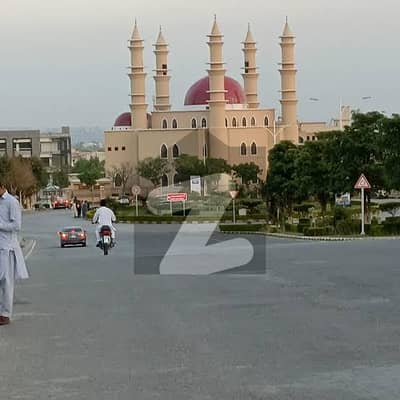 Gulberg Greens 2 Kanal Main Road Commercial Plot