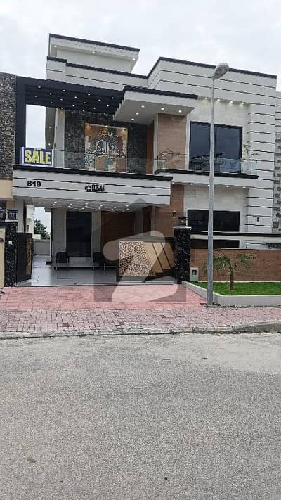 Beautiful 10 marla house