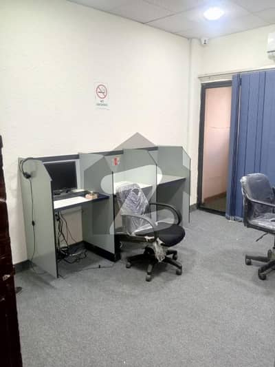 گلشنِ اقبال - بلاک 13 سی گلشنِ اقبال,گلشنِ اقبال ٹاؤن,کراچی میں 2 مرلہ دفتر 80.0 ہزار میں کرایہ پر دستیاب ہے۔