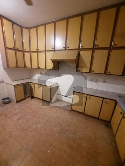 ڈی ایچ اے فیز 2 ڈیفنس (ڈی ایچ اے),لاہور میں 3 کمروں کا 1 کنال مکان 1.65 لاکھ میں کرایہ پر دستیاب ہے۔