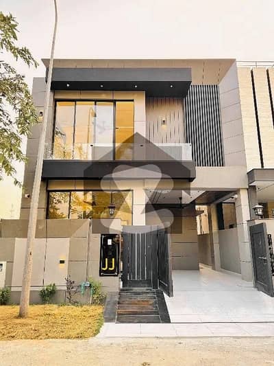 Luxurious 5 Marla Bungalow for Rent in DHA Phase 4 Lahore