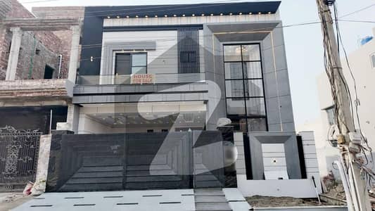 ایل ڈی اے ایوینیو ۔ بلاک ایم ایل ڈی اے ایوینیو,لاہور میں 6 کمروں کا 10 مرلہ مکان 3.8 کروڑ میں برائے فروخت۔