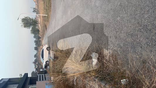 Gulberg Residencia block c 5 Marla corner heighted sunface plot for sale