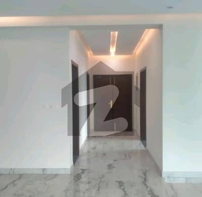 عسکری 10 - سیکٹر ایس عسکری 10,عسکری,لاہور میں 4 کمروں کا 13 مرلہ فلیٹ 4.4 کروڑ میں برائے فروخت۔