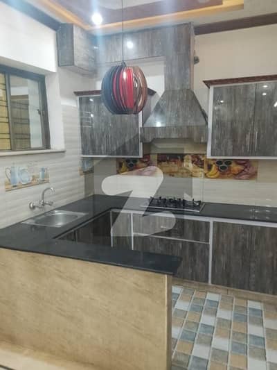 افشاں کالونی راولپنڈی میں 3 کمروں کا 7 مرلہ بالائی پورشن 35.0 ہزار میں کرایہ پر دستیاب ہے۔