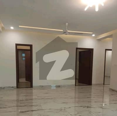 Askari 10 - Sector S Flat Sized 13 Marla Is Available