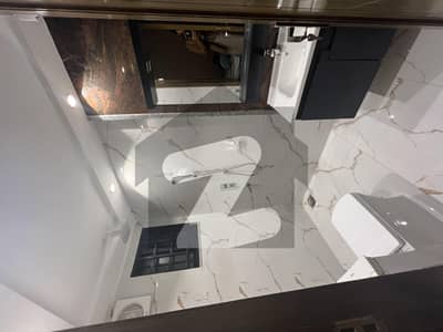 بحریہ آرچرڈ لاہور میں 1 کمرے کا 2 مرلہ فلیٹ 32.0 ہزار میں کرایہ پر دستیاب ہے۔