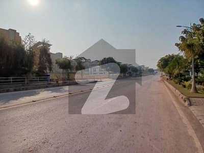 بحریہ انکلیو بحریہ ٹاؤن,اسلام آباد میں 1 کنال رہائشی پلاٹ 3.3 کروڑ میں برائے فروخت۔