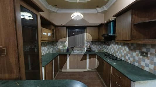 کراچی ایڈمنسٹریشن ایمپلائیز سوسائٹی جمشید ٹاؤن,کراچی میں 3 کمروں کا 8 مرلہ فلیٹ 2.5 کروڑ میں برائے فروخت۔