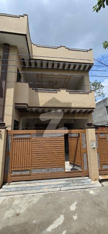 مری روڈ ایبٹ آباد میں 10 مرلہ مکان 4.5 کروڑ میں برائے فروخت۔