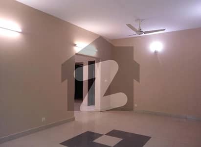 عسکری 11 عسکری,لاہور میں 3 کمروں کا 10 مرلہ مکان 4.35 کروڑ میں برائے فروخت۔