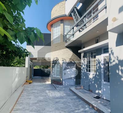 44 Marla Double Storey House For Seal In Bani Gala