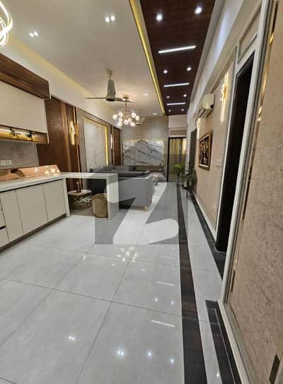 گلشنِ اقبال - بلاک 5 گلشنِ اقبال,گلشنِ اقبال ٹاؤن,کراچی میں 5 کمروں کا 16 مرلہ دفتر 1.0 لاکھ میں کرایہ پر دستیاب ہے۔