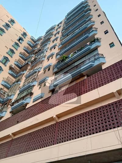 کلفٹن ۔ بلاک 2 کلفٹن,کراچی میں 3 کمروں کا 7 مرلہ فلیٹ 3.5 کروڑ میں برائے فروخت۔