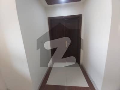 عسکری 11 عسکری,لاہور میں 3 کمروں کا 10 مرلہ فلیٹ 1.05 لاکھ میں کرایہ پر دستیاب ہے۔