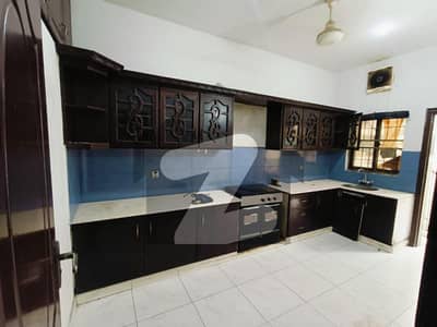 10 MARLA BEAUTIFULL LOWER PORTION AVALIABLE FOR RENT IN DHA DEFANCE