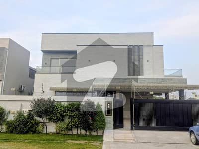 ڈی ایچ اے فیز 7 ڈیفنس (ڈی ایچ اے),لاہور میں 7 کمروں کا 1 کنال مکان 3.8 لاکھ میں کرایہ پر دستیاب ہے۔