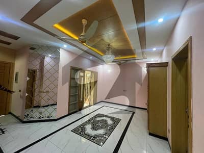 بحریہ انکلیو بحریہ ٹاؤن,اسلام آباد میں 5 کمروں کا 10 مرلہ مکان 1.6 لاکھ میں کرایہ پر دستیاب ہے۔