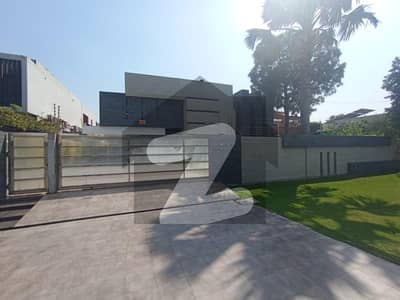 ڈی ایچ اے فیز 3 ڈیفنس (ڈی ایچ اے),لاہور میں 5 کمروں کا 2 کنال مکان 30.0 کروڑ میں برائے فروخت۔ ڈی ایچ اے فیز 3 ڈیفنس (ڈی ایچ اے),لاہور میں 5 کمروں کا 2 کنال مکان 30.0 کروڑ میں برائے فروخت۔