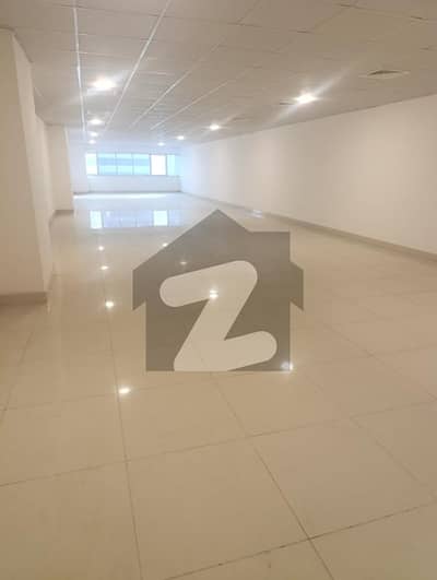 ڈی ایچ اے ڈیفینس فیز 2 ڈی ایچ اے ڈیفینس,اسلام آباد میں 9 مرلہ دفتر 4.5 کروڑ میں برائے فروخت۔