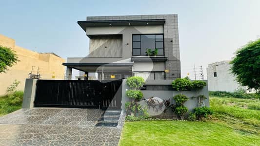 ڈی ایچ اے فیز 7 ڈیفنس (ڈی ایچ اے),لاہور میں 4 کمروں کا 10 مرلہ مکان 4.8 کروڑ میں برائے فروخت۔