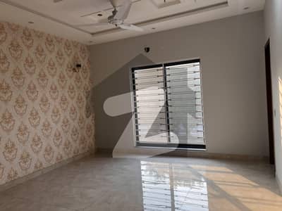 بحریہ ٹاؤن سیکٹر ای بحریہ ٹاؤن,لاہور میں 3 کمروں کا 10 مرلہ بالائی پورشن 70.0 ہزار میں کرایہ پر دستیاب ہے۔