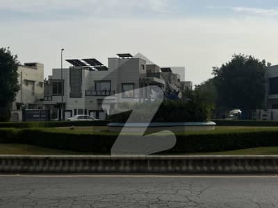 بحریہ ٹاؤن نرگس بلاک بحریہ ٹاؤن سیکٹر سی,بحریہ ٹاؤن,لاہور میں 1 کنال رہائشی پلاٹ 2.05 کروڑ میں برائے فروخت۔