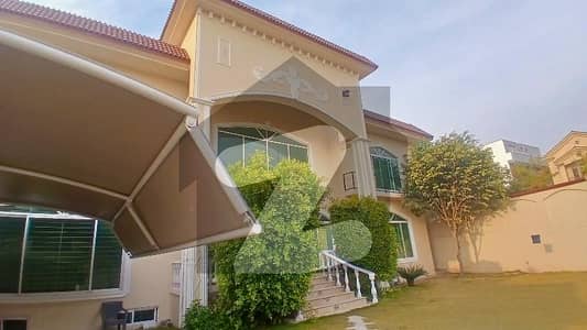 بحریہ ٹاؤن فیز 3 بحریہ ٹاؤن راولپنڈی,راولپنڈی میں 7 کمروں کا 1 کنال مکان 3.75 لاکھ میں کرایہ پر دستیاب ہے۔