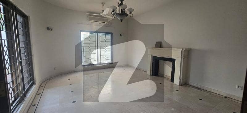 Triple Storey House For Rent Triple Storey House For Rent