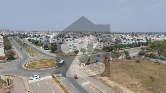 ڈی ایچ اے فیز 7 - بلاک یو فیز 7,ڈیفنس (ڈی ایچ اے),لاہور میں 1 کنال رہائشی پلاٹ 3.5 کروڑ میں برائے فروخت۔