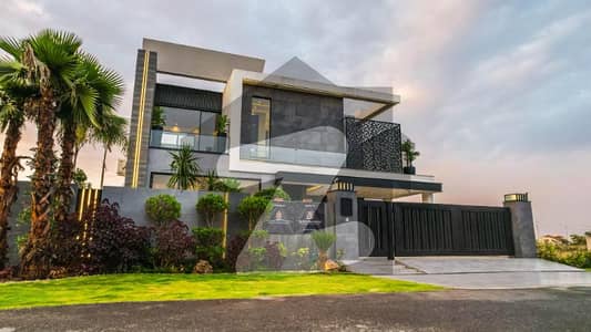 Stunning 1-Kanal Elegant Modern Bungalow with 5 Master Bedrooms