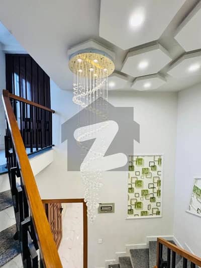 بحریہ ٹاؤن فیز 8 بحریہ ٹاؤن راولپنڈی,راولپنڈی میں 4 کمروں کا 5 مرلہ مکان 2.2 کروڑ میں برائے فروخت۔ بحریہ ٹاؤن فیز 8 بحریہ ٹاؤن راولپنڈی,راولپنڈی میں 4 کمروں کا 5 مرلہ مکان 2.2 کروڑ میں برائے فروخت۔