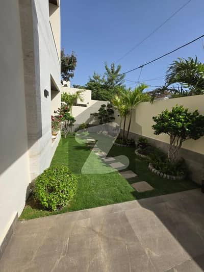 ڈی ایچ اے فیز 8 ڈی ایچ اے ڈیفینس,کراچی میں 3 کمروں کا 1 کنال زیریں پورشن 2.8 لاکھ میں کرایہ پر دستیاب ہے۔