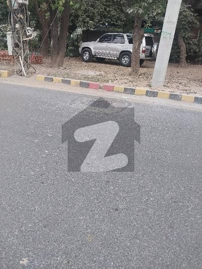 8 MARAL DEMALISH TYPE HOUSE 100% INVESTMENT OPTION 2 SIDE OPEN FOR SALE BIG FORNT GOOD OPPORTUNITY