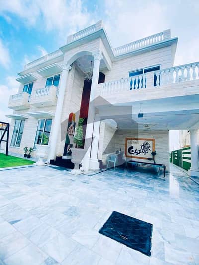 1 KANAL MODERN HOUSE FOR RENT IN DHA PHASE 7