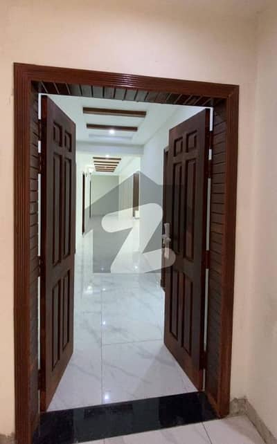 عسکری 11 ۔ سیکٹر بی اپارٹمنٹس عسکری 11,عسکری,لاہور میں 3 کمروں کا 10 مرلہ فلیٹ 2.95 کروڑ میں برائے فروخت۔