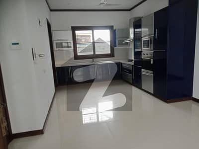 ڈی ایچ اے فیز 8 ڈی ایچ اے ڈیفینس,کراچی میں 5 کمروں کا 1 کنال مکان 4.5 لاکھ میں کرایہ پر دستیاب ہے۔