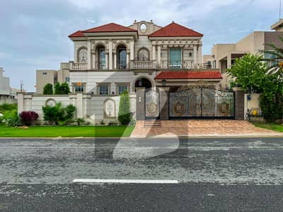 ORIGNIAL PICS SPANISH DESIGN BRAND NEW HOUSE FOR SALE NEAR PARK