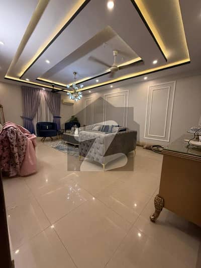 شہباز کمرشل ایریا ڈی ایچ اے فیز 6,ڈی ایچ اے ڈیفینس,کراچی میں 3 کمروں کا 9 مرلہ فلیٹ 2.4 کروڑ میں برائے فروخت۔