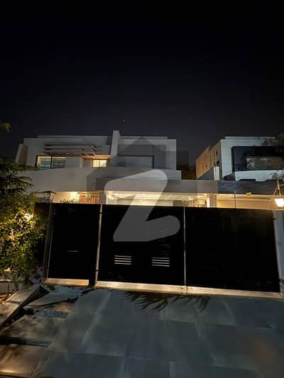 ڈی ایچ اے فیز 6 ڈیفنس (ڈی ایچ اے),لاہور میں 5 کمروں کا 1 کنال مکان 5.25 لاکھ میں کرایہ پر دستیاب ہے۔