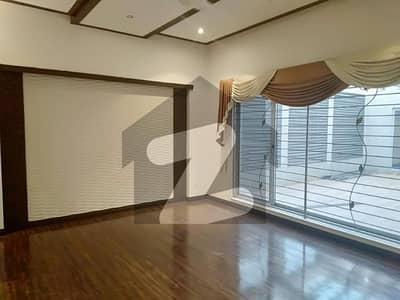 ڈی ایچ اے فیز 4 - بلاک ڈیڈی فیز 4,ڈیفنس (ڈی ایچ اے),لاہور میں 5 کمروں کا 1 کنال مکان 3.4 لاکھ میں کرایہ پر دستیاب ہے۔ ڈی ایچ اے فیز 4 - بلاک ڈیڈی فیز 4,ڈیفنس (ڈی ایچ اے),لاہور میں 5 کمروں کا 1 کنال مکان 3.4 لاکھ میں کرایہ پر دستیاب ہے۔