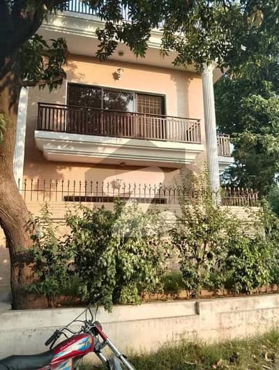 G-11/2 Street 38 Proper Corner Extra Land Double Storey House Size 30x50 For Sale G-11/2 Street 38 Proper Corner Extra Land Double Storey House Size 30x50 For Sale